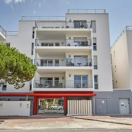 Apartment T3 Avec Piscine, 150m De L'ocean