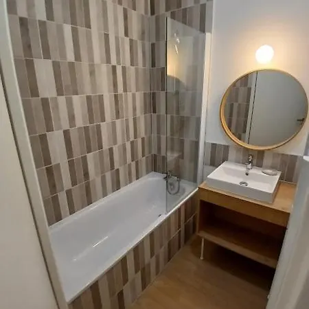 Apartment T3 Avec Piscine, 150m De L'ocean