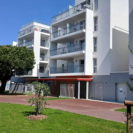 T3 Avec Piscine, 150m De L'océan