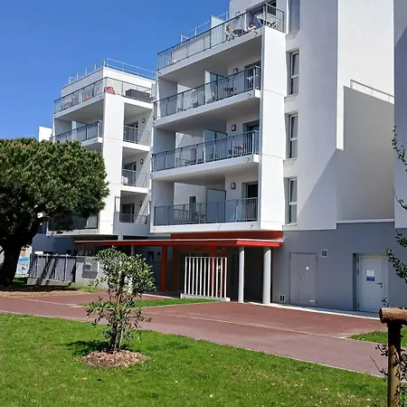 T3 Avec Piscine, 150m De L'ocean