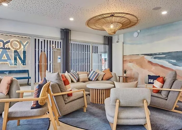 T3 Avec Piscine, 150m De L'océan